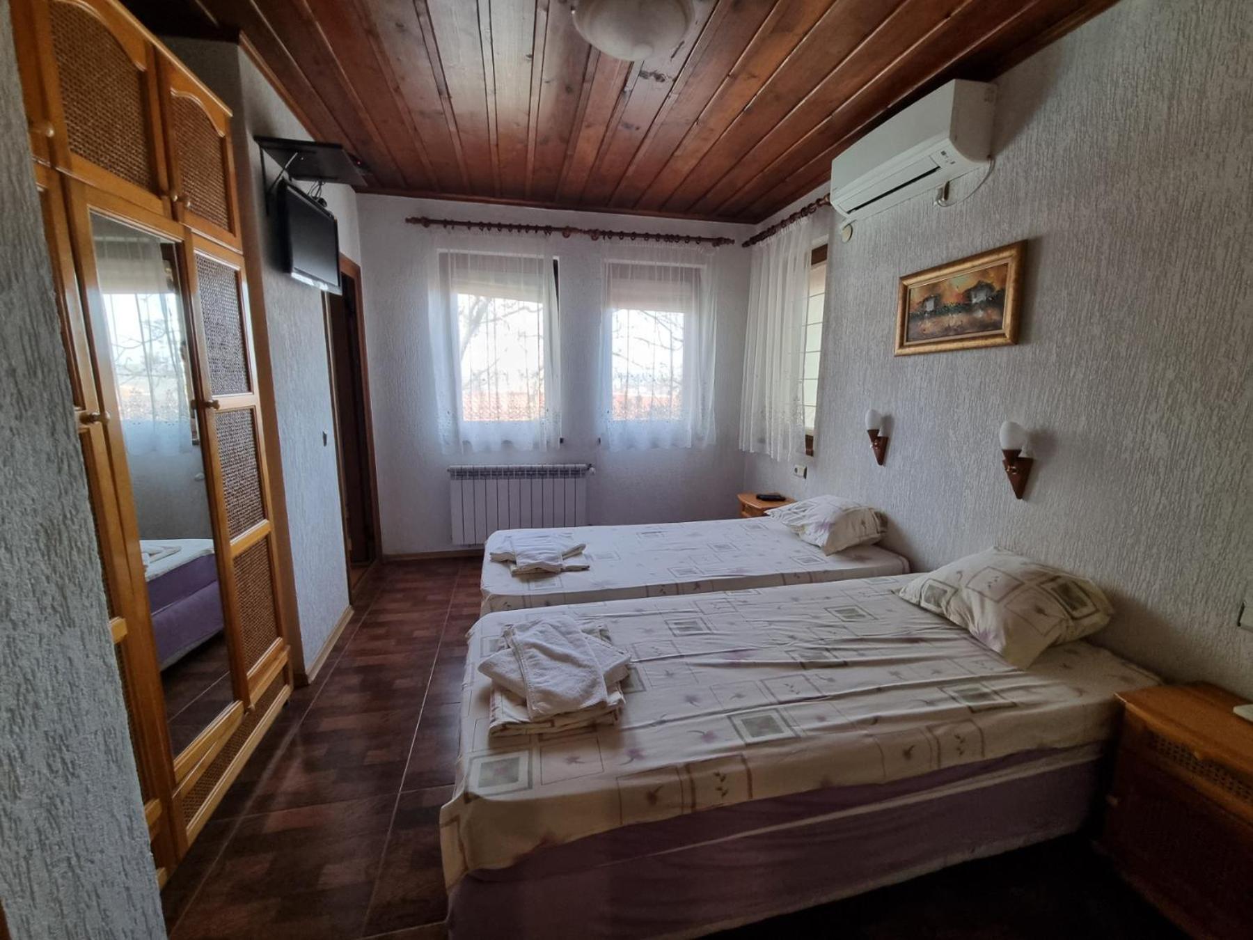 Къща За Гости Билдникс Malko Tŭrnovo エクステリア 写真